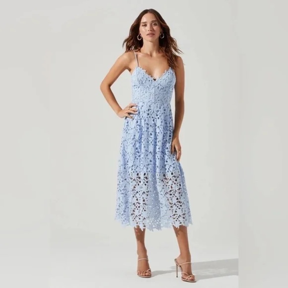 ASTR the Label Lace A Line Midi Dress in Periwinkle Size Medium